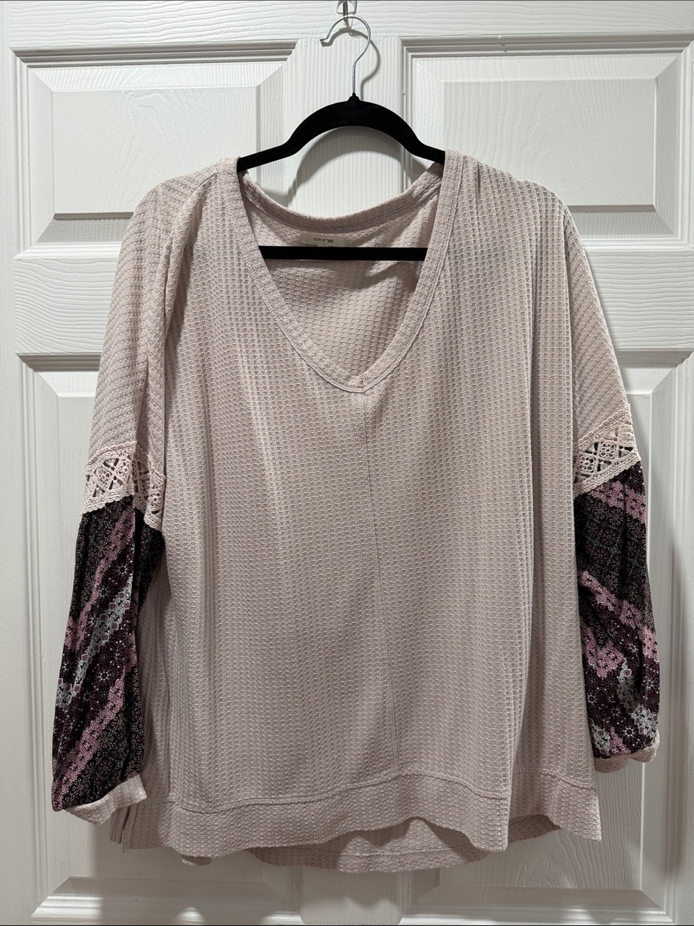 Maurices Mauve Waffle V-Neck Top with Patterned Sleeve Panels